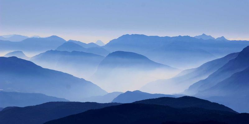 技术博客变现模式深度解析：从广告到数字产品的四大盈利路径